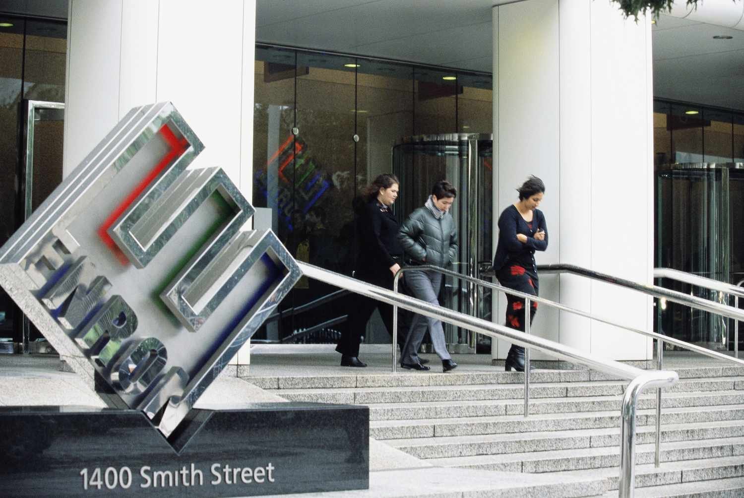 Enron headquarters entrance and logo at 1400 Smith Street